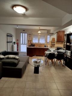 City Nikis Apartment - 1