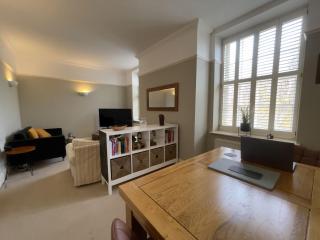 The Manor Retreat - 0