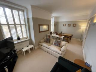 The Manor Retreat - 8