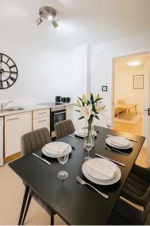 Charming 1-Bed Home in Aberdeen - 4