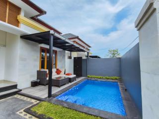 Karuna Villa with Garden - 1