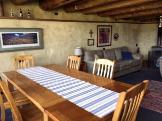 Unique and Modern Lodging with Exceptional Features in Paradise Valley, Montana - 8