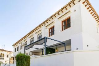 Bajo mediterráneo con terraza y calma - 9