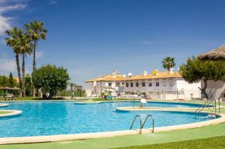 Bajo mediterráneo con terraza y calma - 6