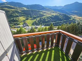 Grand studio lumineux avec WiFi, parking gratuit, proche des pistes - FR-1-852-8 - 1