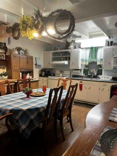 Secluded Cabin with Waterfall Views in the Cherokee National Forest, Tennessee - 9