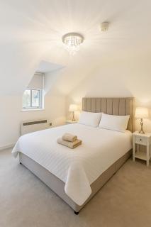 Entire 3 Bed Apartment in Kinsale, Cork - 1