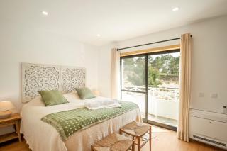 Carvalhal Beach House - 9