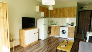 The BlackPeak View Apartment - 8