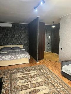 1 комнатная квартира в 4 микрорайоне - 1