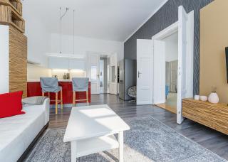 Cozy apartment with 2 bedrooms in New Town - 2