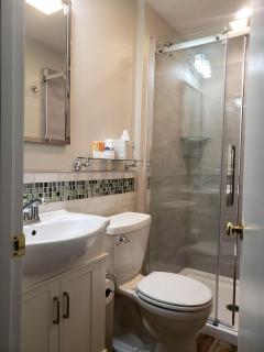 Idyllic Beachfront Vacation Rental on the Shores of Lake Erie in Northern Ohio - 7