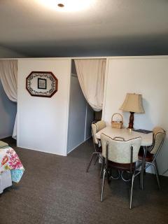 Rustic Lakeside Vacation Rental with Beach Access in Vermilion, Ohio - 8