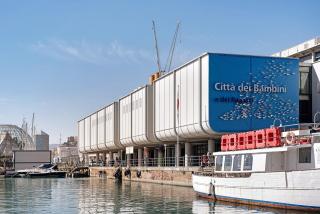 Bright Apartment Genova - 8