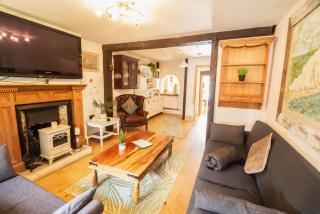 Cockle Cottage, An artists haven, Charming Cottage By Air Premier - 9