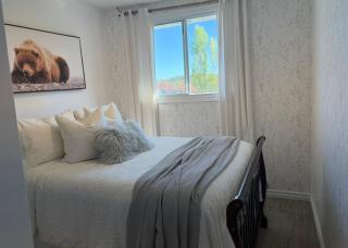 Cozy Room in Elliot Lake - 5