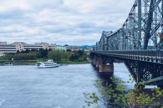 Modern Apartment Near Downtown Ottawa - 2