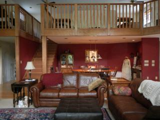 Peaceful Getaway on a Lovely Farm near Hillsboro, Ohio - 9