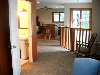 Peaceful Getaway on a Lovely Farm near Hillsboro, Ohio - 4