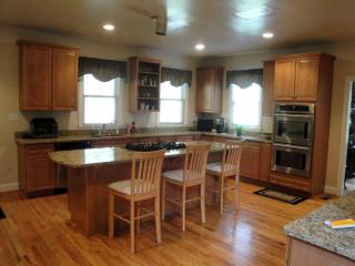 Elegant Lodge Rental with Lovely Countryside Views near Charlottesville, Virginia - 9