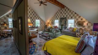Incredibly Cozy Accommodation with Free Wi-Fi in Genoa, New York - 8