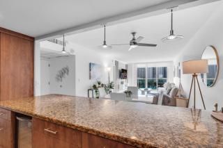 Resort at Sunny Isles Beach with Ocean view - 4