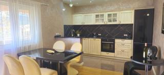 Grande Apartments - 4