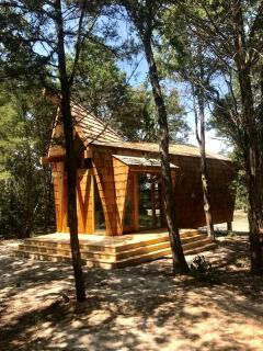 Romantic Cottage Rental on a Beautiful Farm in the Countryside near Austin, Texas - 6