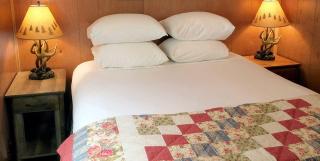 Secluded Cabin Perfect for a Romantic Getaway in Austin County, Texas - 6