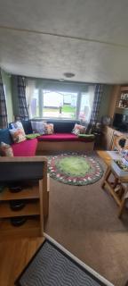 Lyons Winkups Holiday Park Towyn, North Wales static Caravan 3 bedroom sleeps 8 free entertainment - 9