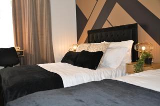 Brand New 1 Bed Apartment - 3 Guests - 6