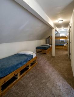 Incredible Nacogdoches Cabin Rentals Ideal for Large Group Getaways in Texas - 8