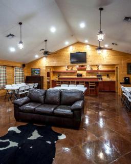 Incredible Nacogdoches Cabin Rentals Ideal for Large Group Getaways in Texas - 4