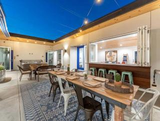 Stunning Yucca Valley Rental with a Hot Tub for Glamping in California - 4