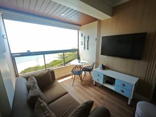 C104 Ap pé na areia com vista de frente para o mar - 0