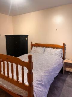 The Spinney - A Cozy One-Bedroom Flat - Sleeps 2 - 2