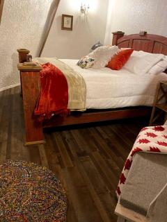 Exciting Hobbit House Rental Ideal for a Fun Vacation in Arkansas - 7