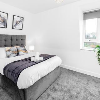 Stylish 2Bed Apartment - Fast Wi-fi - Smethwick - Balcony - Parking 5MC - 8