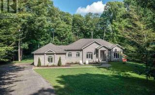 Family friendly place with pool and jacuzzi - 3