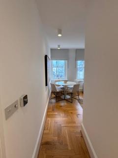 FOX ON THE HOE - Luxury Apartment accommodation - 4