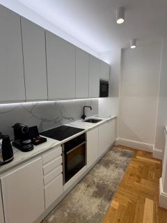 FOX ON THE HOE - Luxury Apartment accommodation - 2