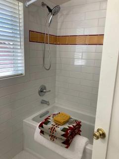 Secluded Farm Stay for a Perfect Oregon Glamping Experience - 5