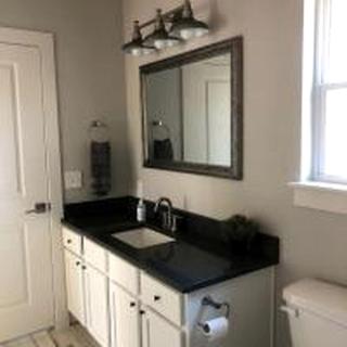 Cozy Cabin in the Texan Countryside for Glamping Vacations in Wimberley - 3