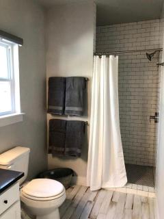 Charming Cabin for Glamping Vacations in Wimberley, Texas - 7