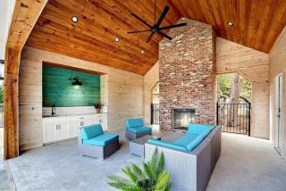 Charming Cabin for Glamping Vacations in Wimberley, Texas - 4