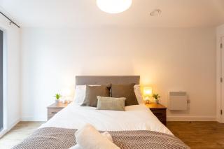 Royal 2-Bed Penthouse in Central Location - 5