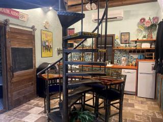 Go Glamping in Athens, Georgia, in this Cozy Tiny House for Four - 8