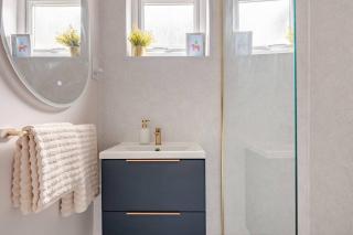 Frankies Borough Apartment - 2