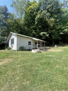 Relaxing Group Cabin with Fire Ring in Indiana - 0