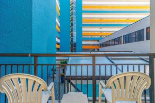 Charming Condo- Steps from the Beach! Landmark 320 - 3